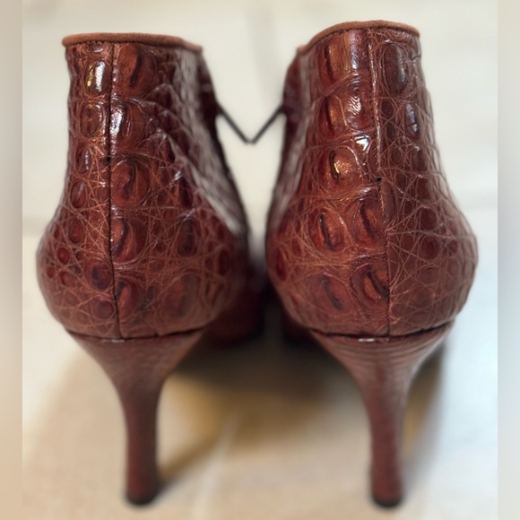 NWOT authentic crocodile leather brown booties - Picture 5 of 10